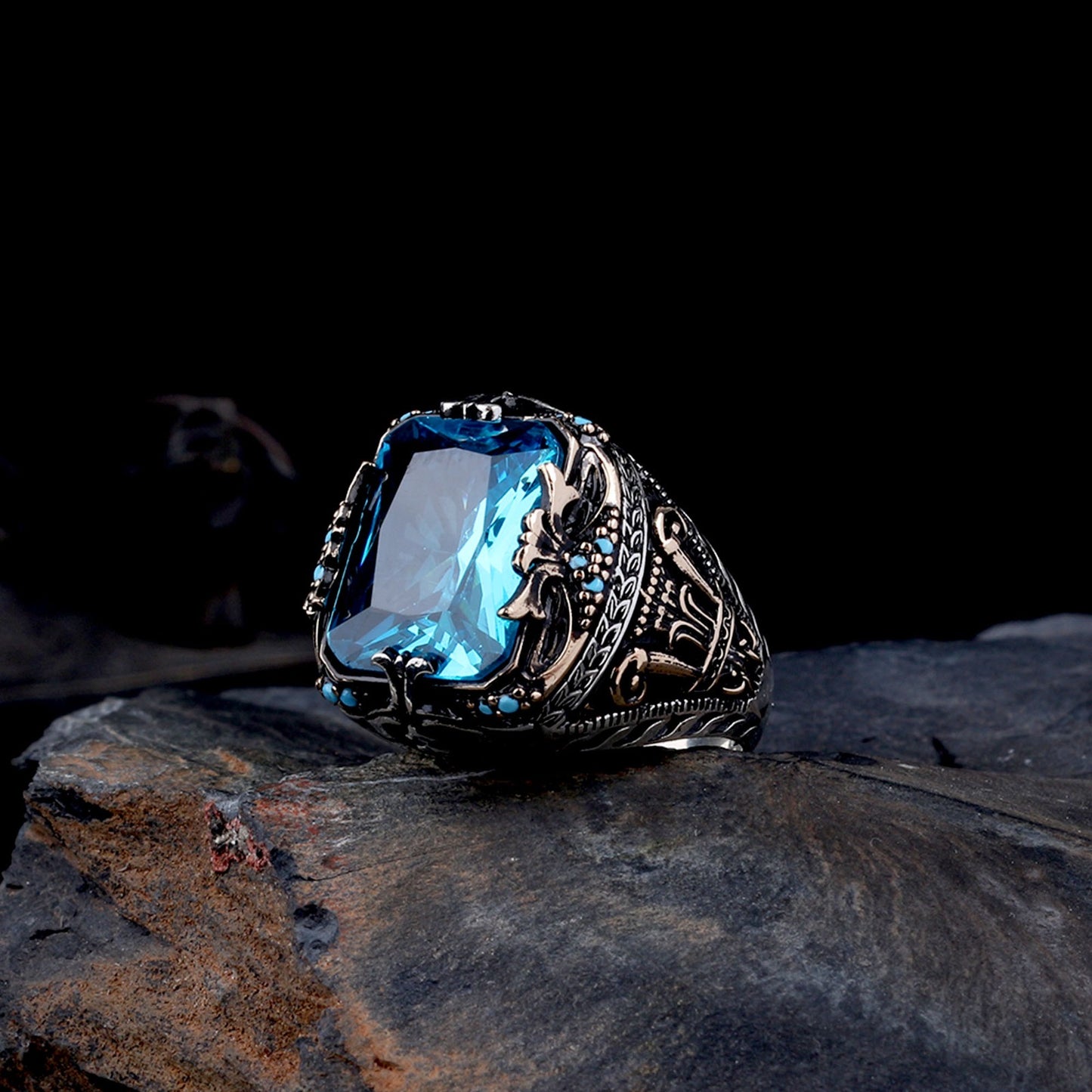 Men's Ring With Blue Stone CLMR0221