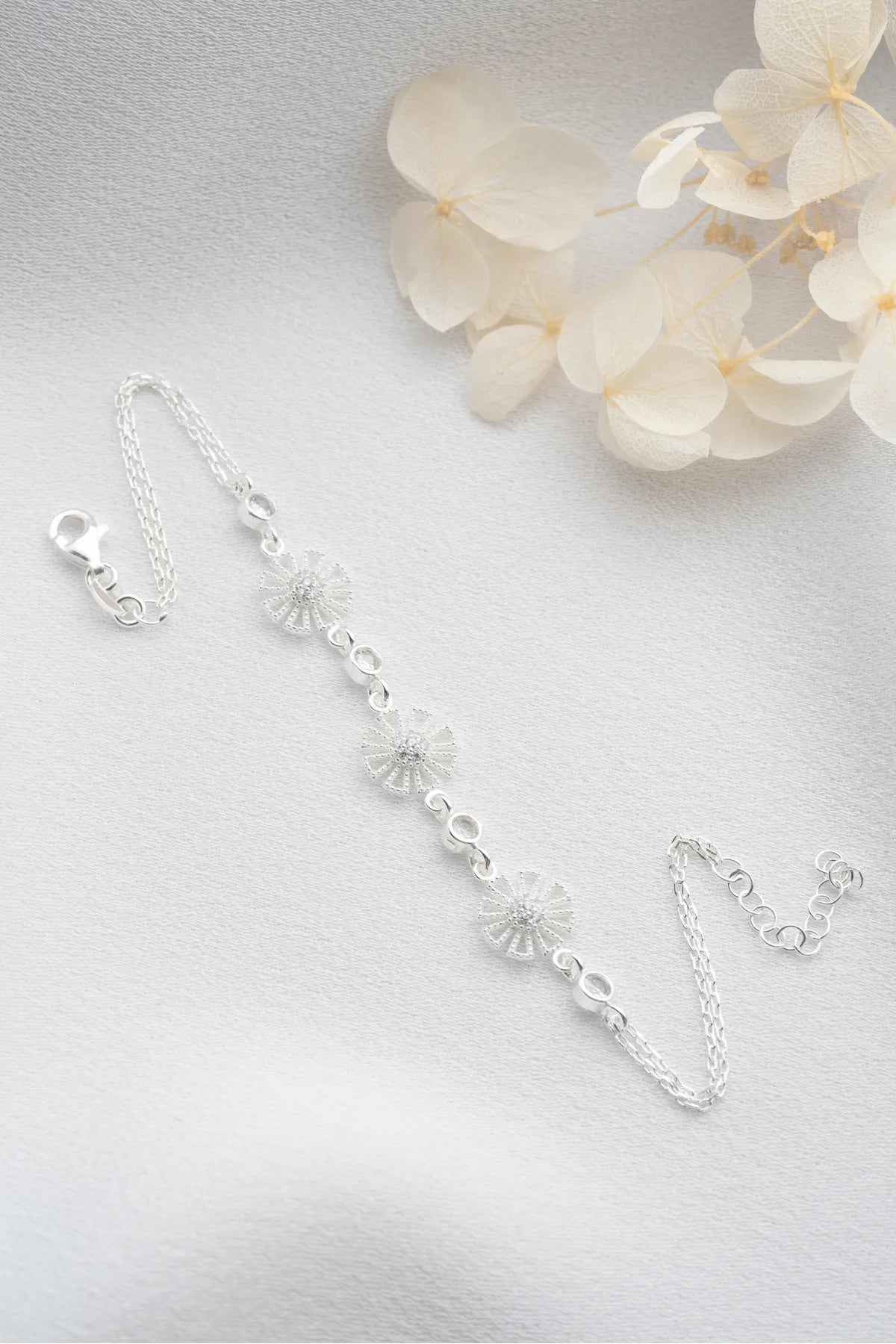 Bloom Armband – 925 Zilver - by LYDIAN