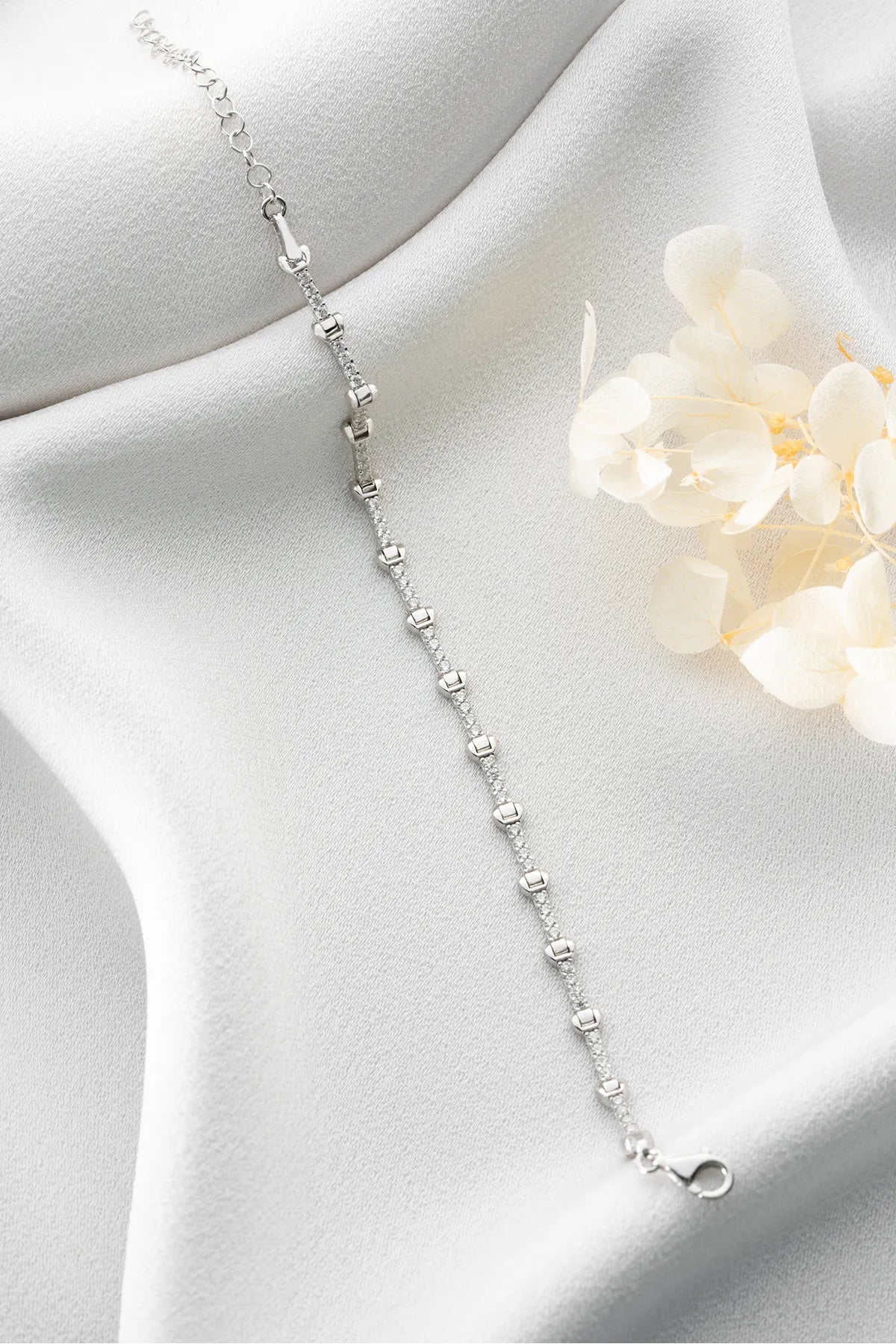 Spark Zirconia Bracelet-By Lydian