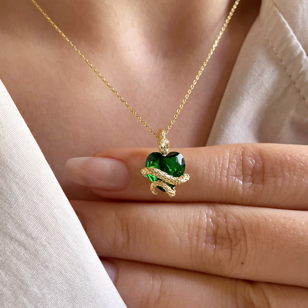 Zilver Groene Zirkonia Hartvormige Shahmaran Ketting