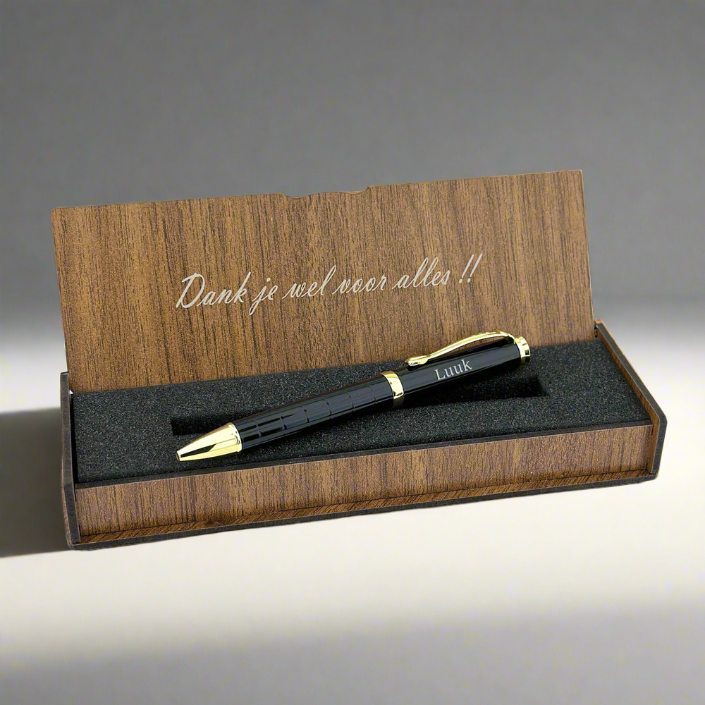 Personalisierter Stift – Schreibset mit gravierter Holzbox