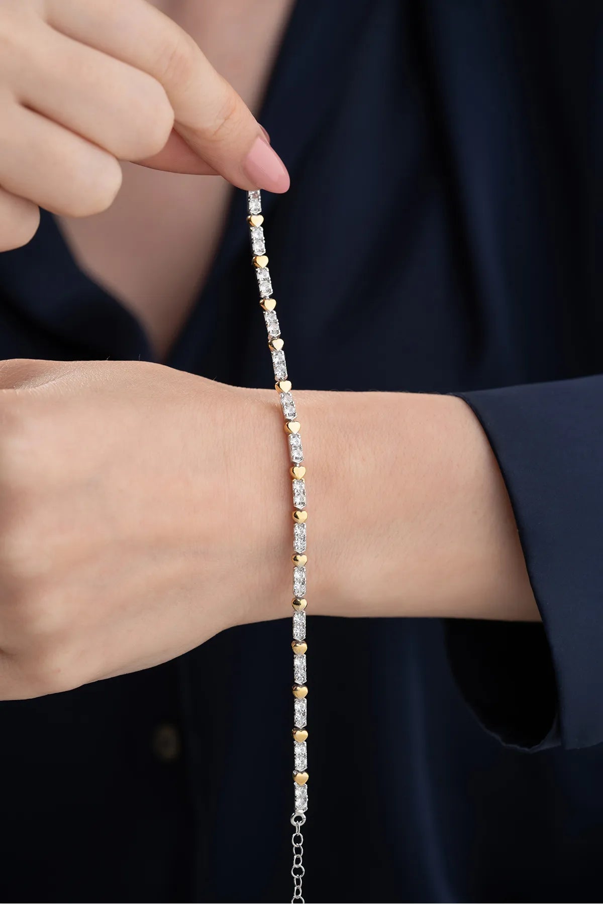 Zilveren Armband met Gouden Hartjes