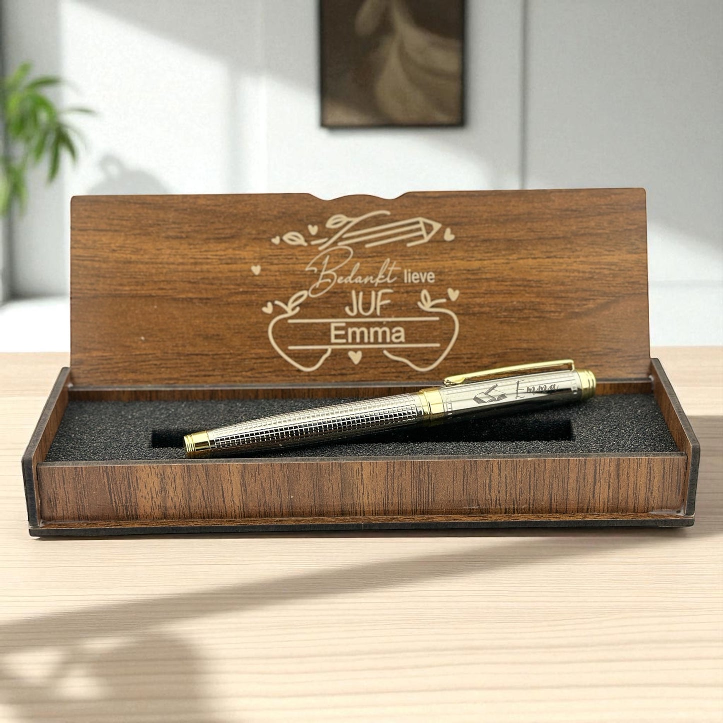 Personalized ballpoint pen with engraved wooden box for teacher or master