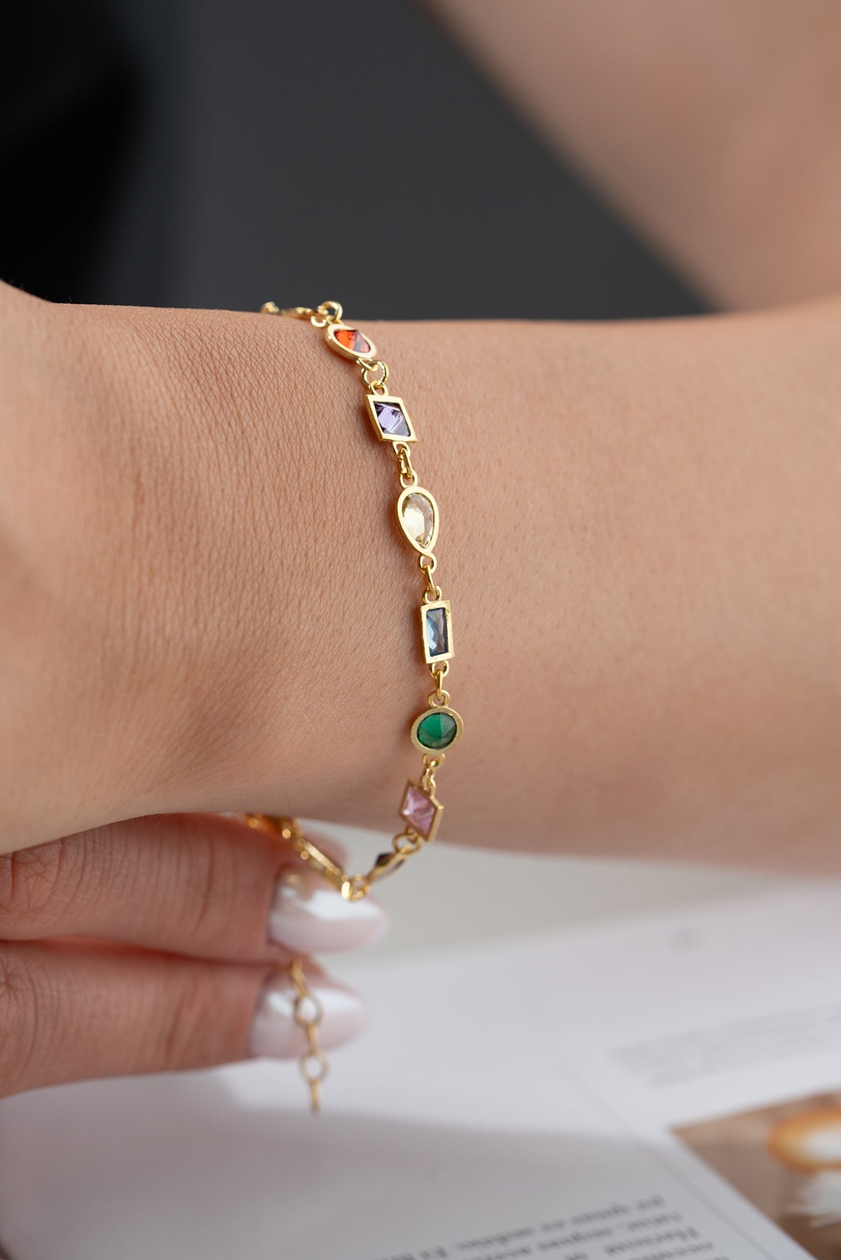 Seranay Meer-kleurige Steen Armband – Verguld