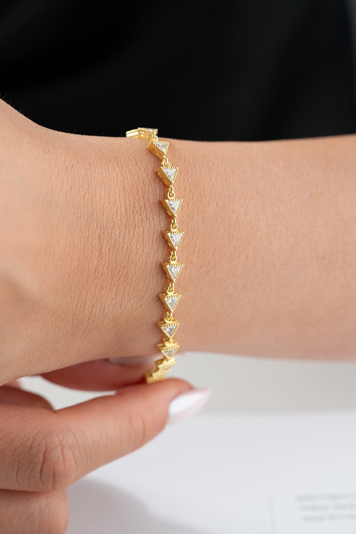 Driehoek Vormige Armband met Goud Verguld & Zirkonia