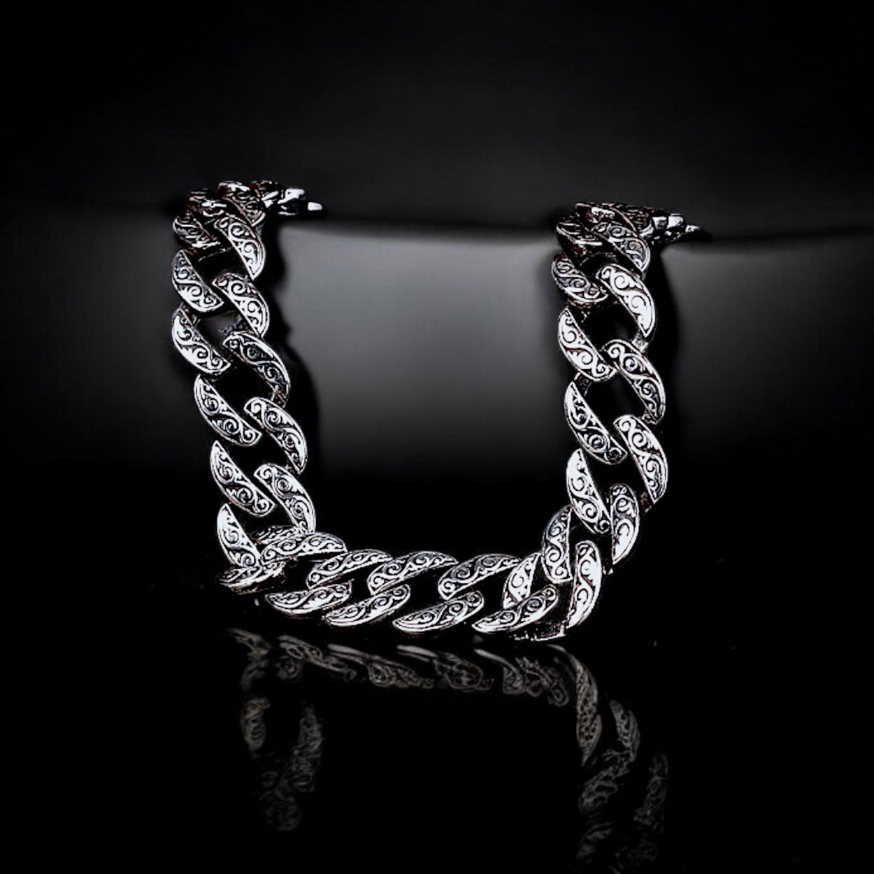 Naxio Elegant Silver Embroidery Bracelet (10mm)
