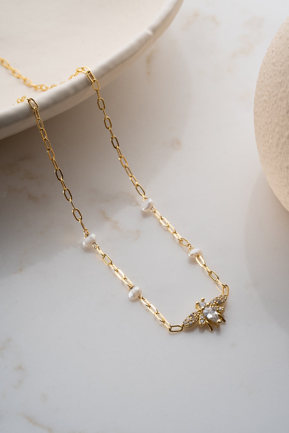 Pearl Bee Shine Zilveren Ketting met Parel & Bij