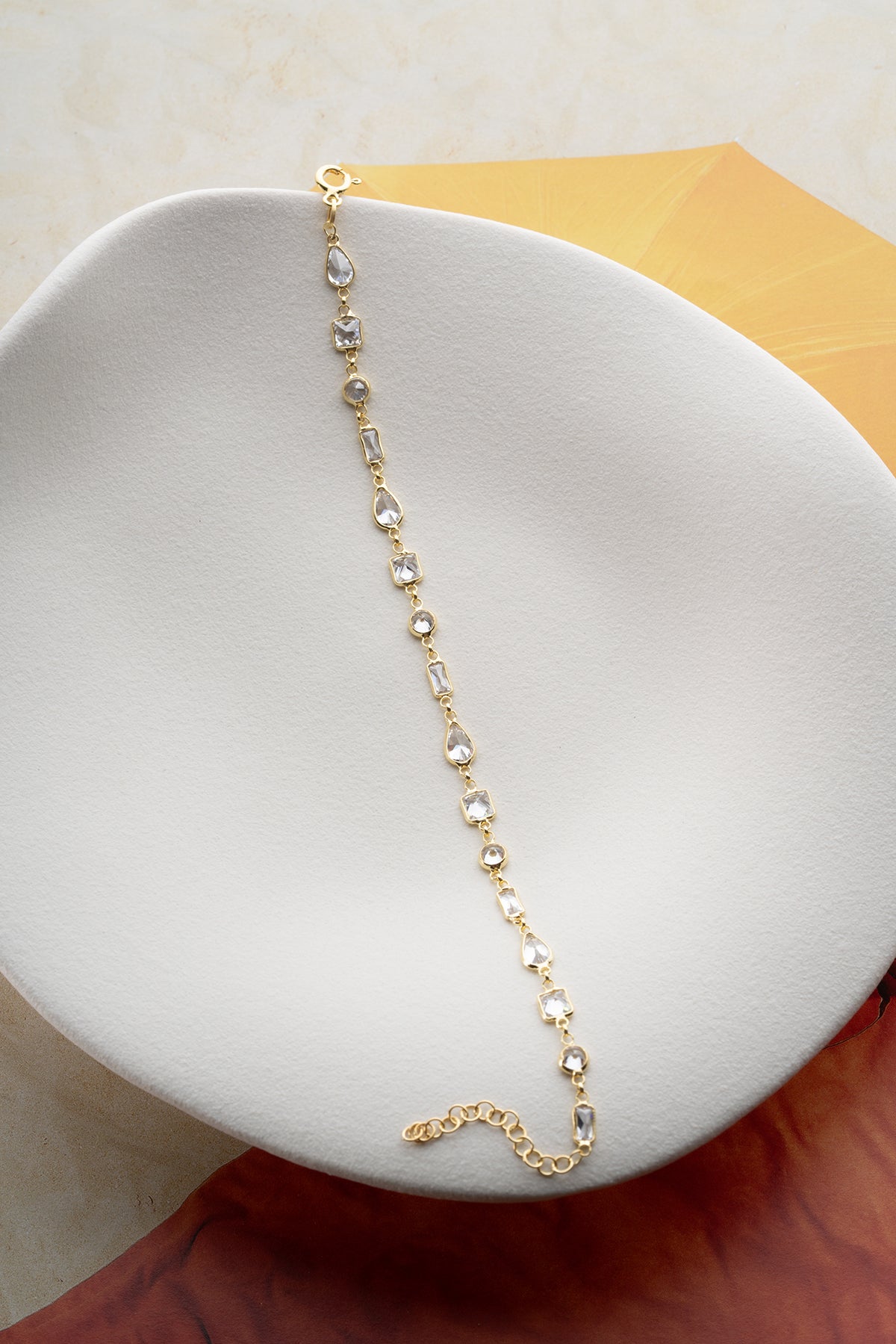 Vergulde Armband met Geometrische Stenen