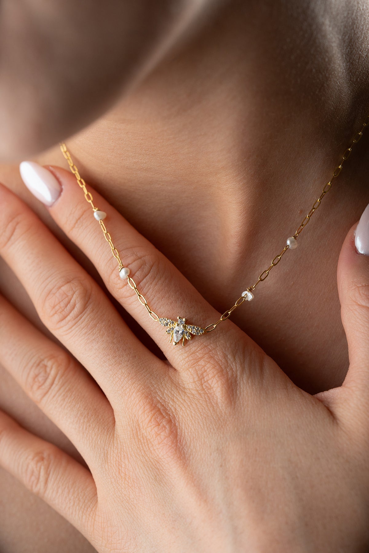 Pearl Bee Shine Zilveren Ketting met Parel & Bij
