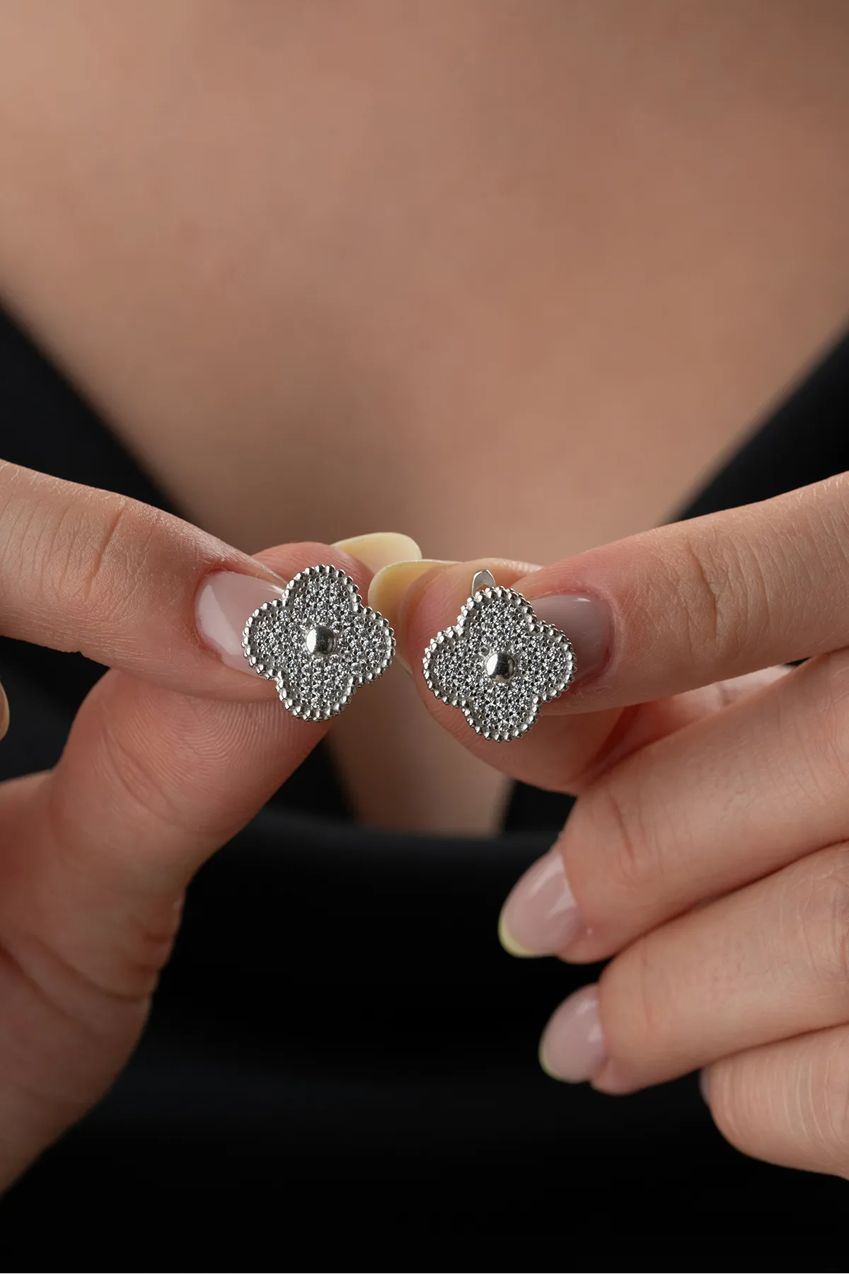 Klavertjevier Oorbellen – 925 Zilver (Wit)