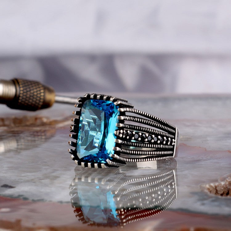 Zilveren heren ring met blauwe steen