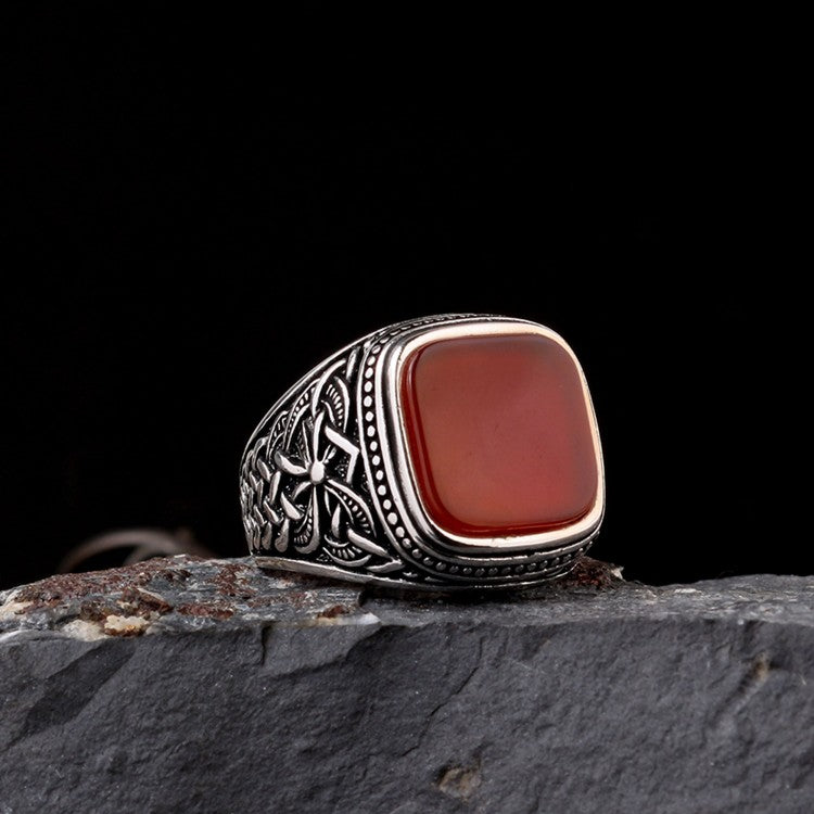 Silver men's ring with agate stone