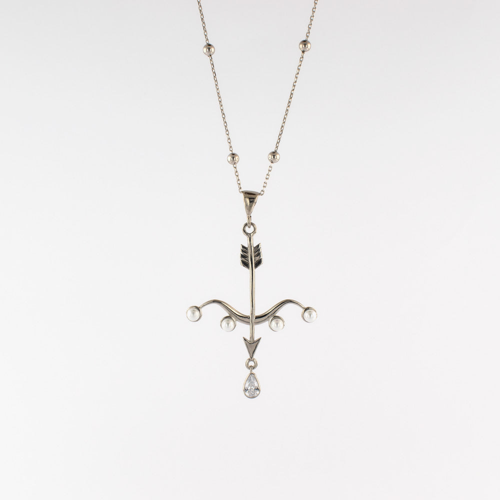 Chaîne en argent plus pendentif avec perles