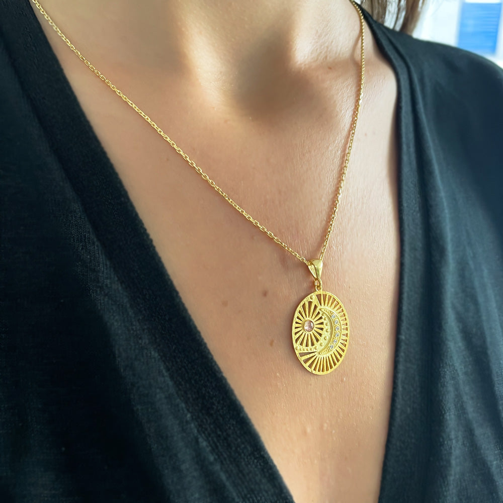Collier en argent avec pendentif lune et soleil