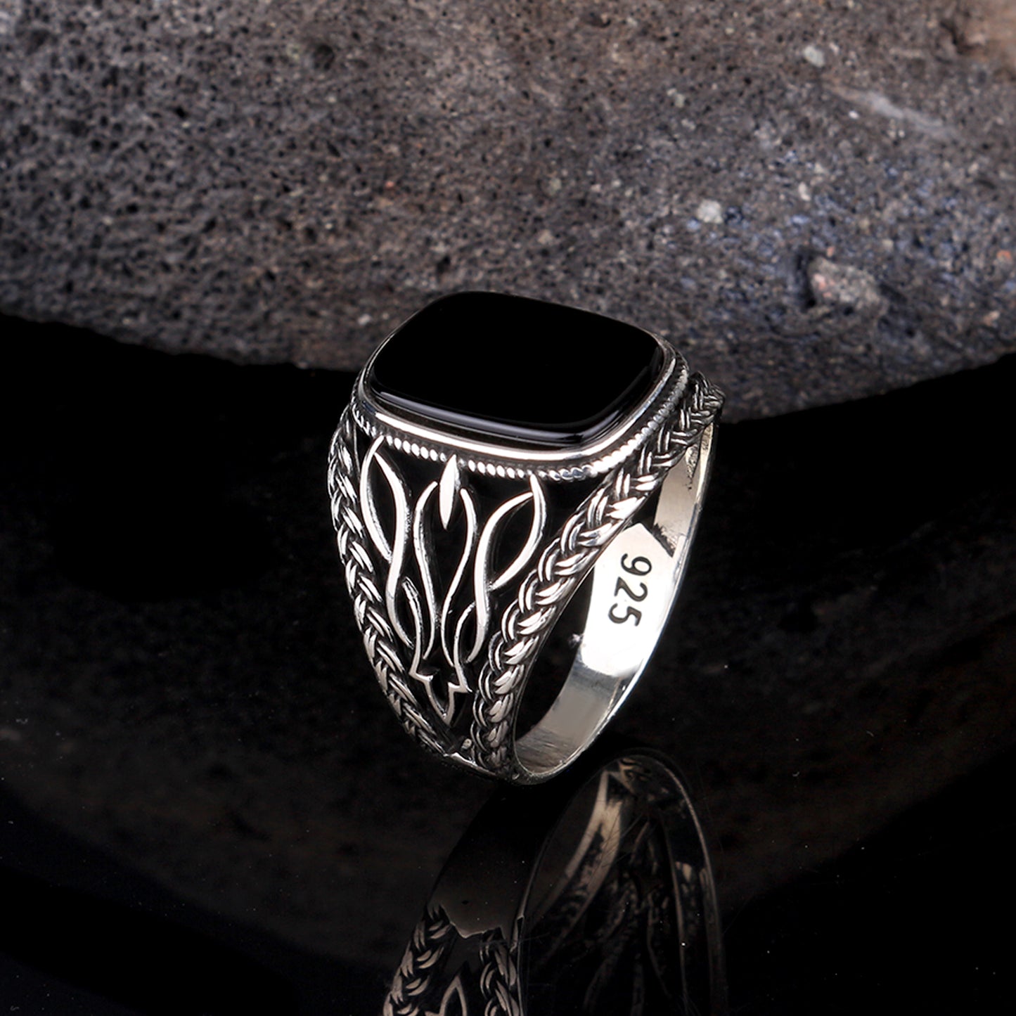 Zilveren zegelring met zwarte onyx steen CLMR0196