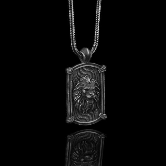 925 Silver lion pendant in rectangular design