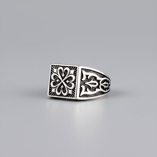 VARQ Herenring met Seltsjoek Motief – 925 Sterling Zilver