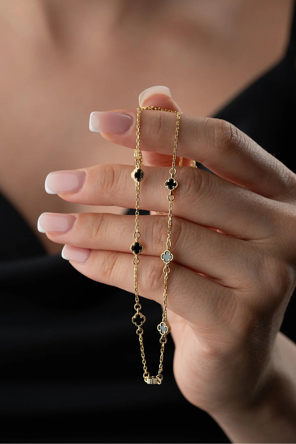 MidnightClover 925 – Vergulde Ketting met Zwarte Klavertjesvier