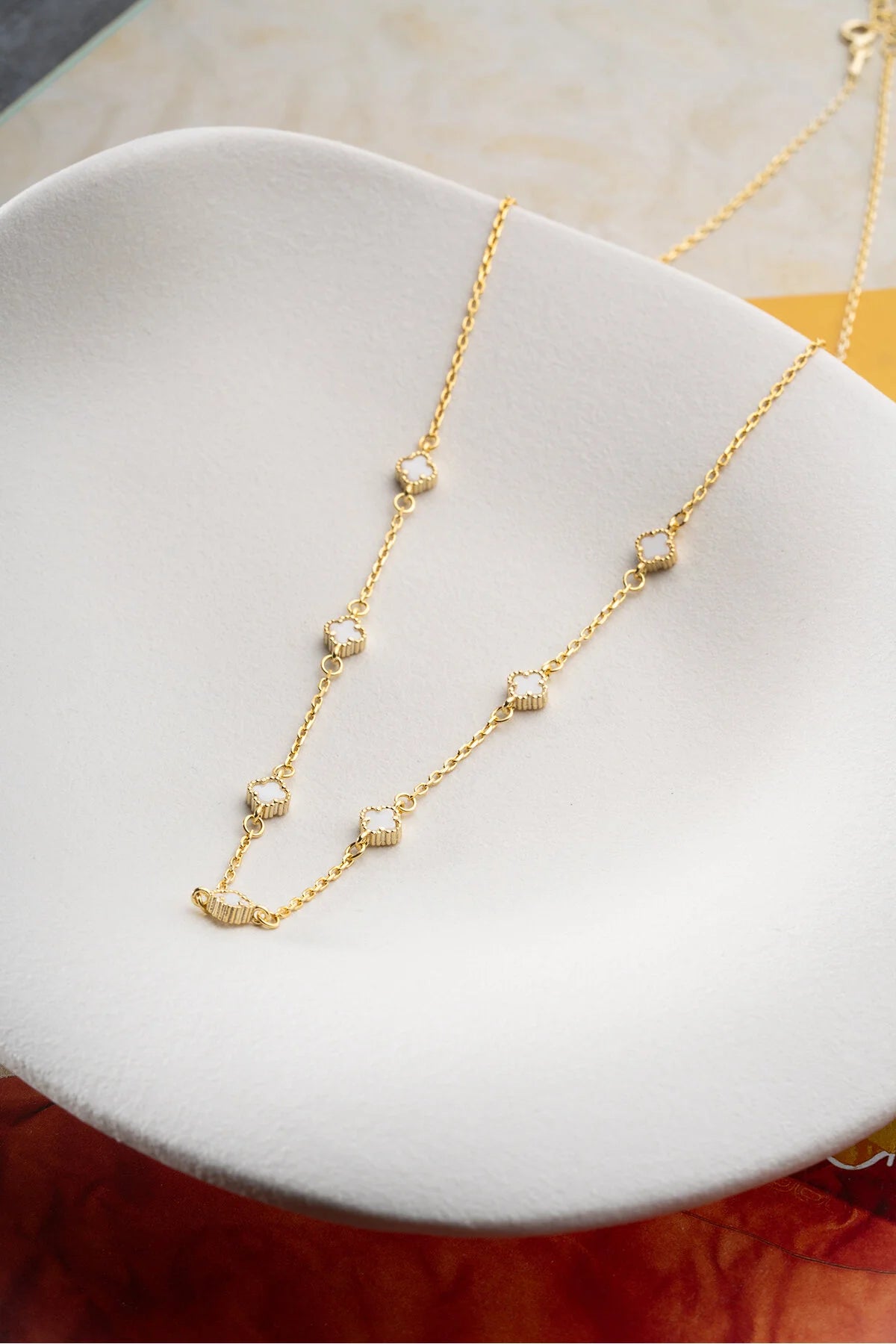 PureClover 925 – Vergulde Ketting met Witte Klavertjesvier