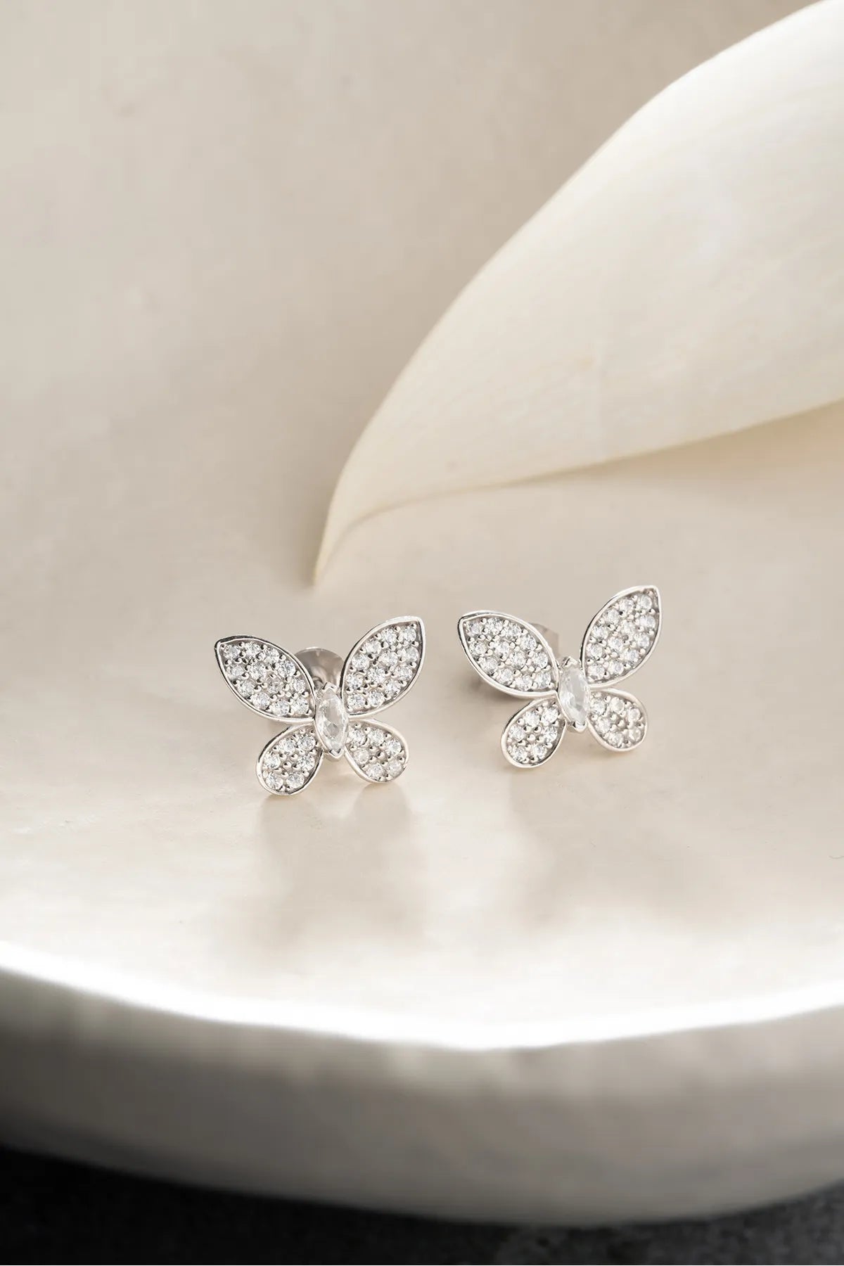 925 Sterling Zilveren Vlinder Oorbellen – Witte Zirkonia