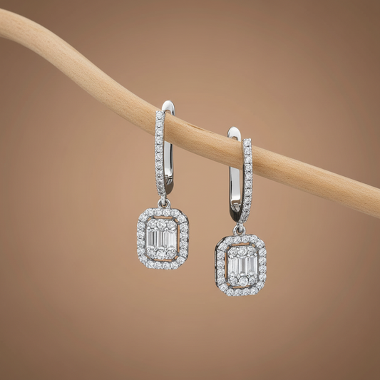 Zilveren luxe oorbellen met witte zirconia's DMNK002