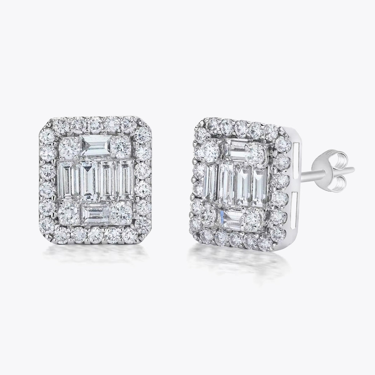 Zilveren luxe oorbellen met witte zirconia's DMNK004