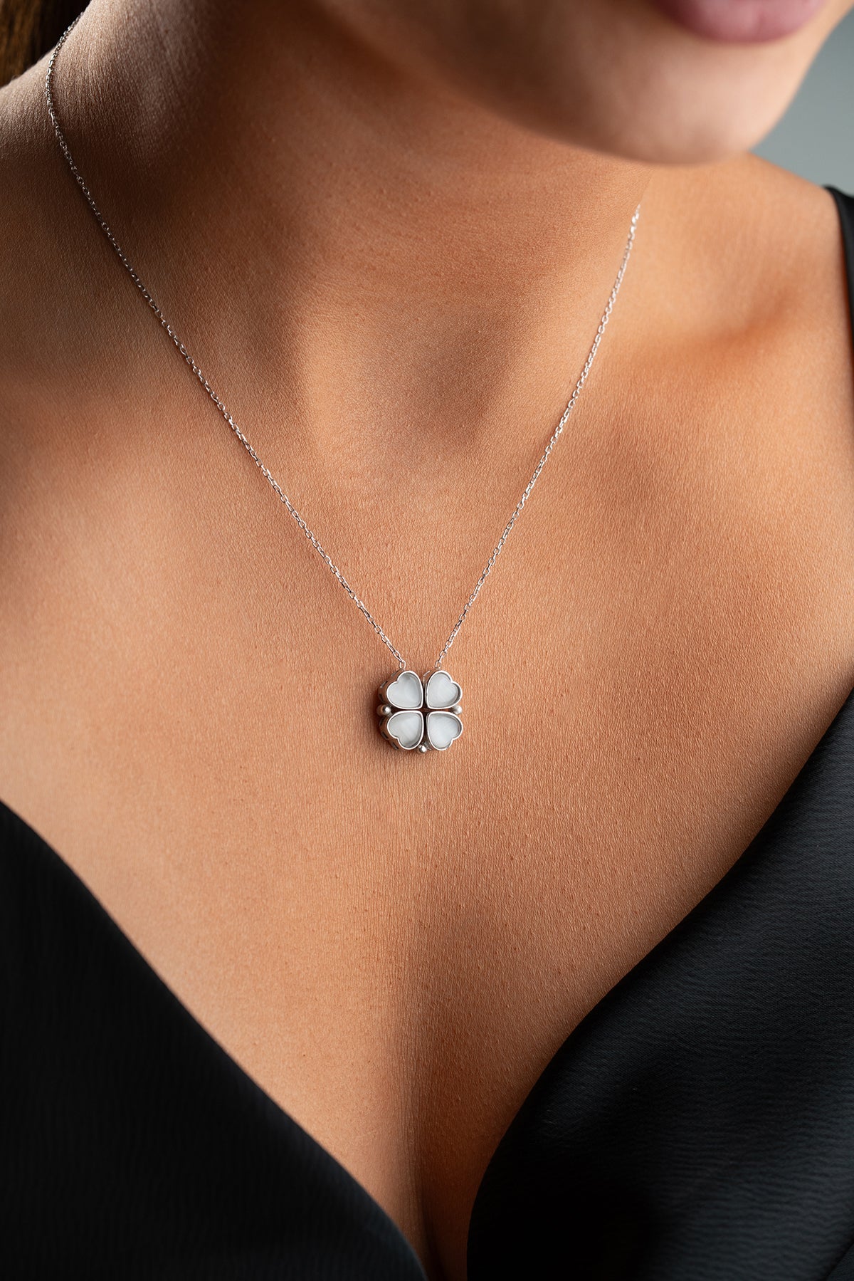 Klaver Ketting met Witte Steen | 925 Zilver