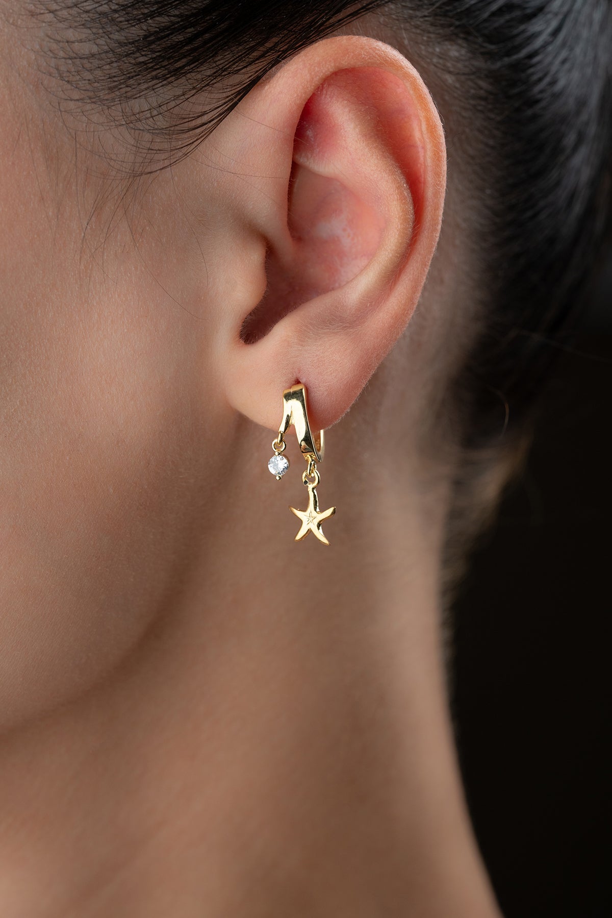 Earrings with Starfish and Zirconia Stone