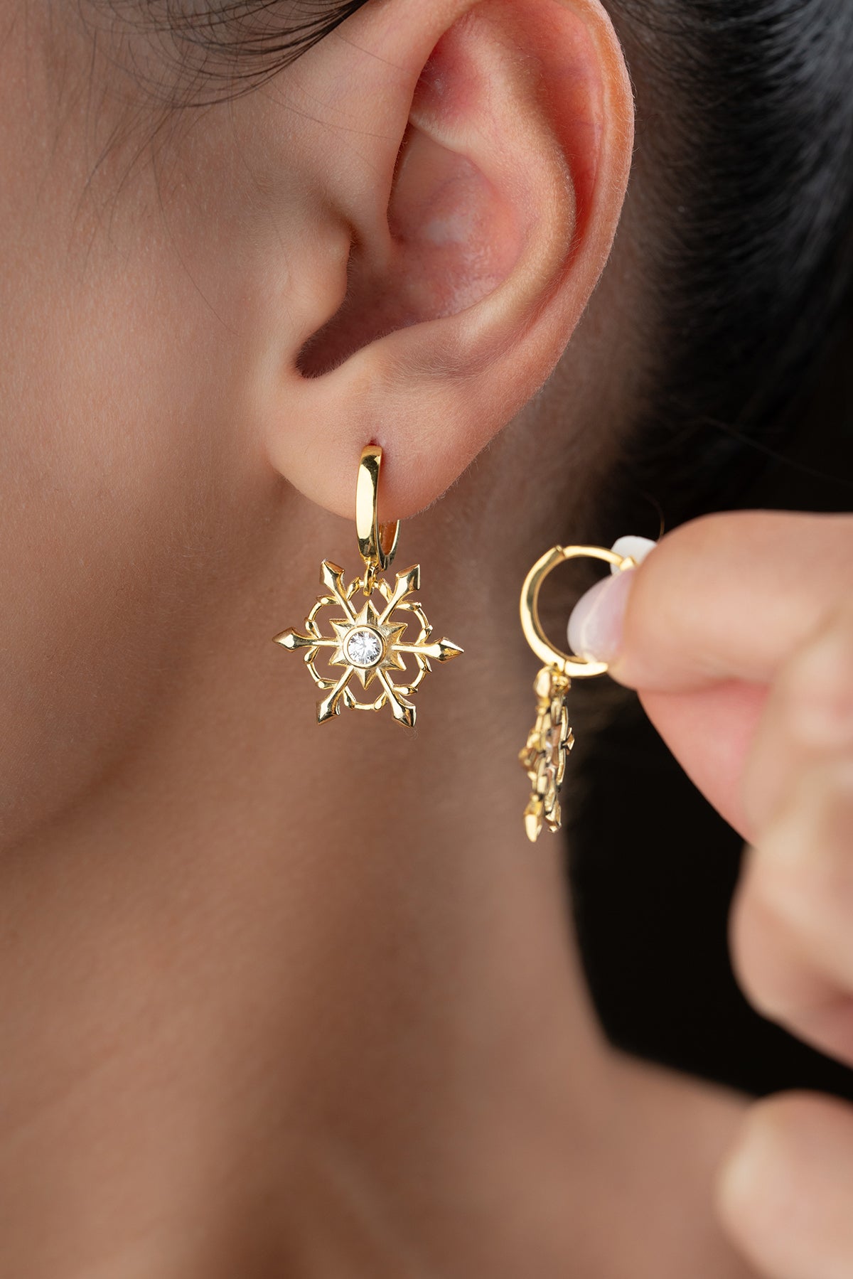 Earrings with Star-shaped Pendant