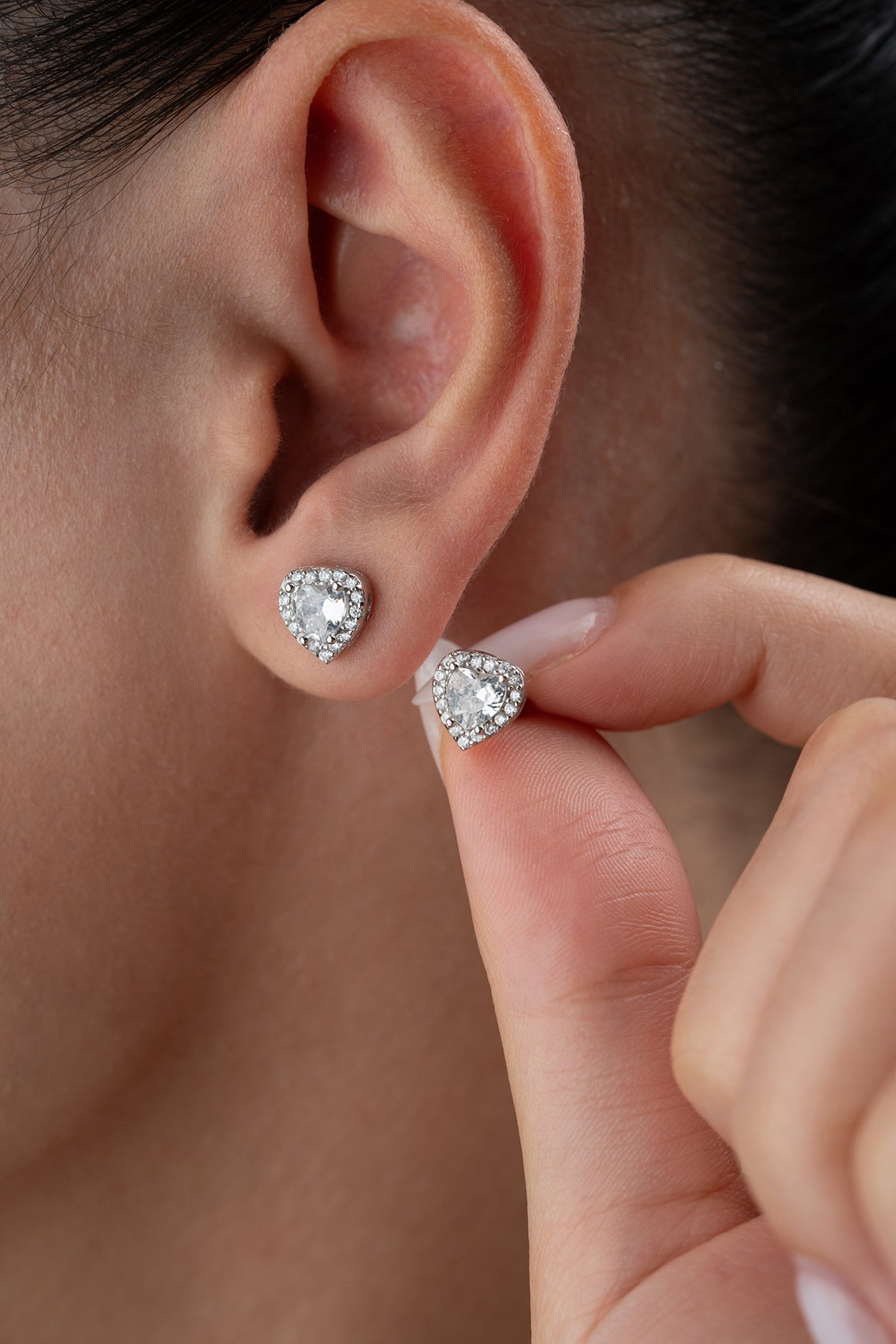 Stud Earrings with Heart and Zirconia