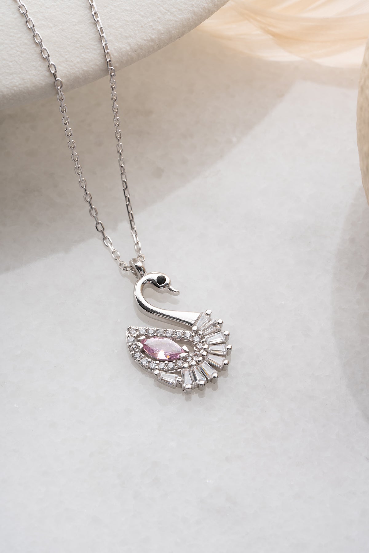 Zwaan Ketting met Roze Zirkonia | 925 Zilver