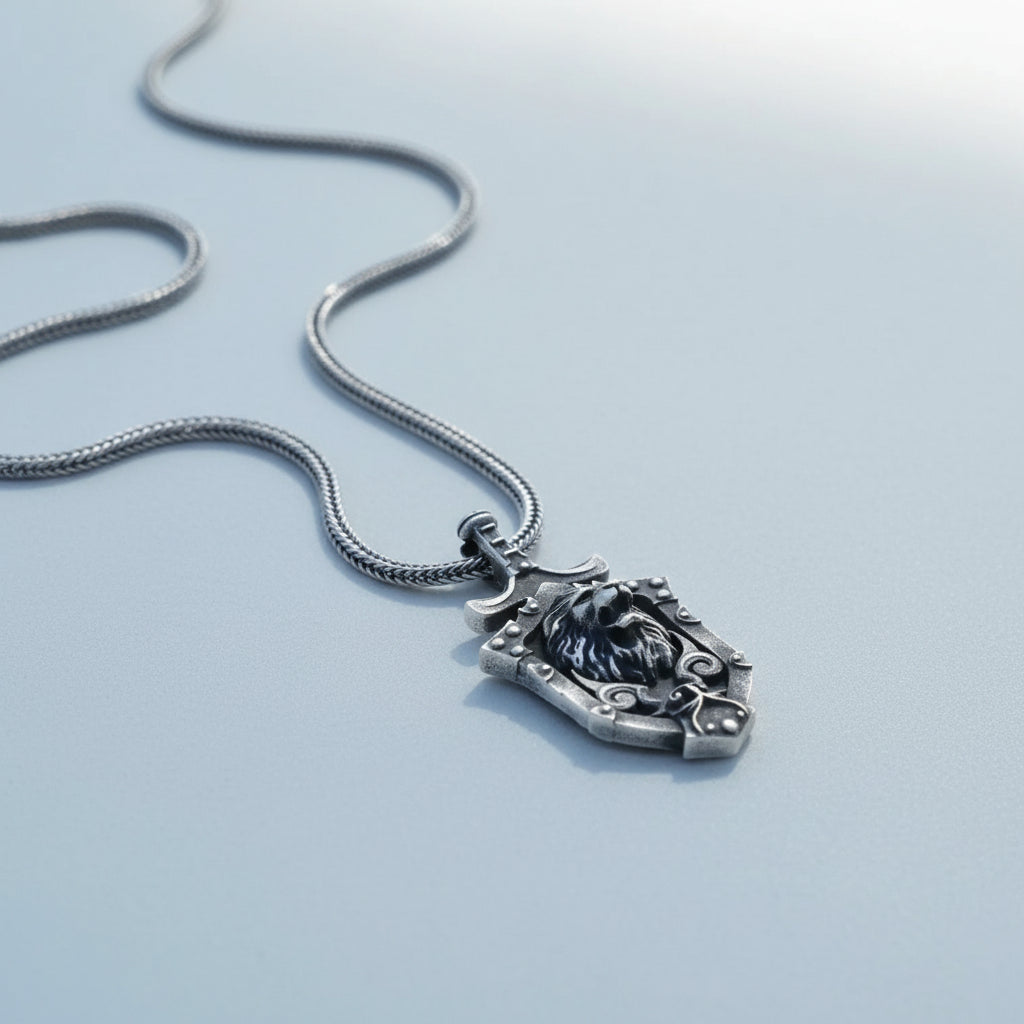 925 Silberlöwenanhänger im Schilddesign