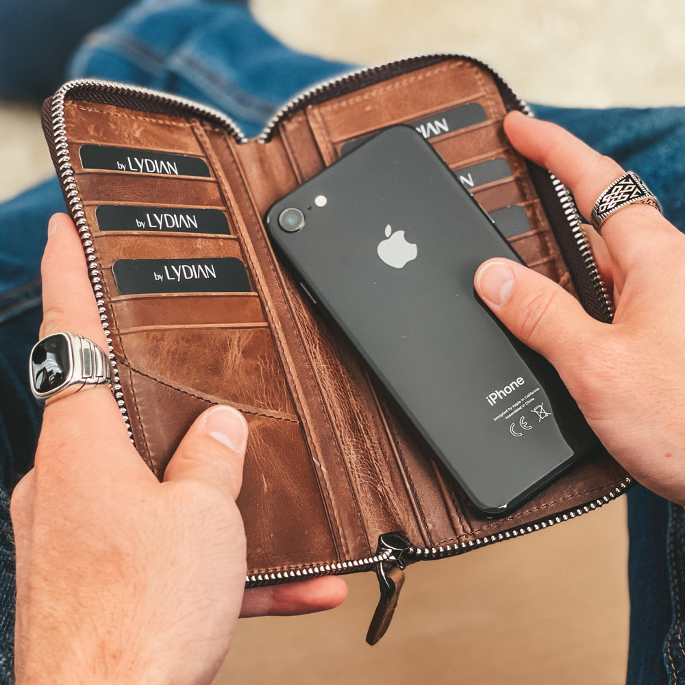 Bruine Leren Smartphone Portemonnee met 16 vakjes BLW3016-K– LYDIAN