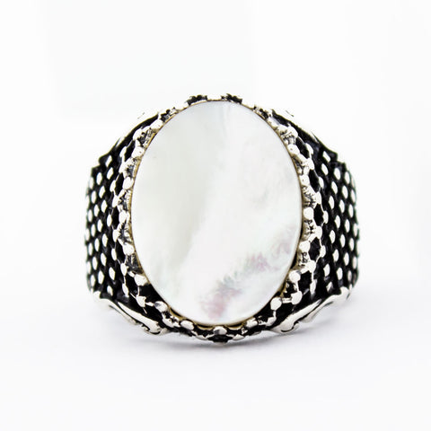 Mother of Pearl Ring MRK074